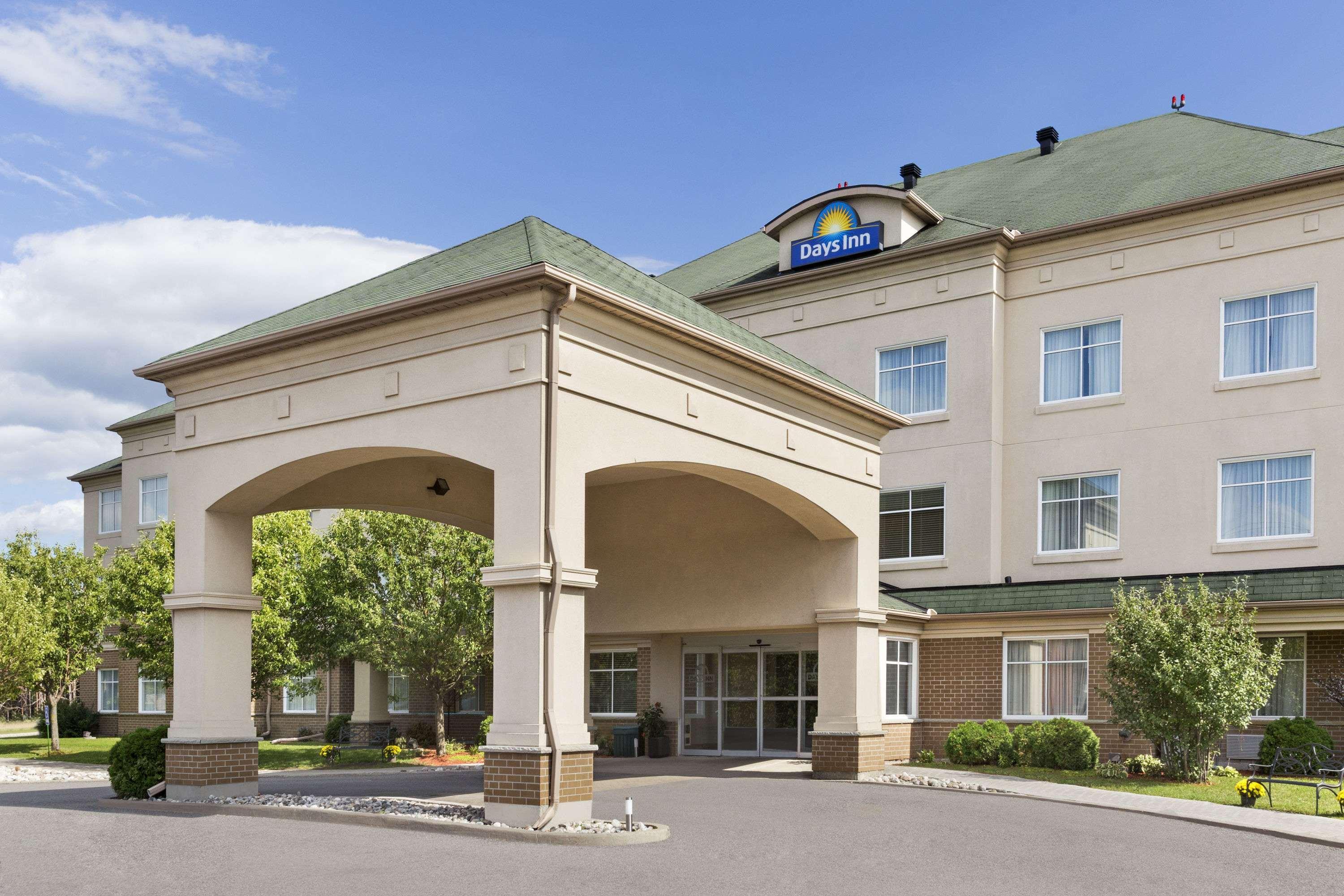 Days Inn By Wyndham Ottawa Airport Ngoại thất bức ảnh